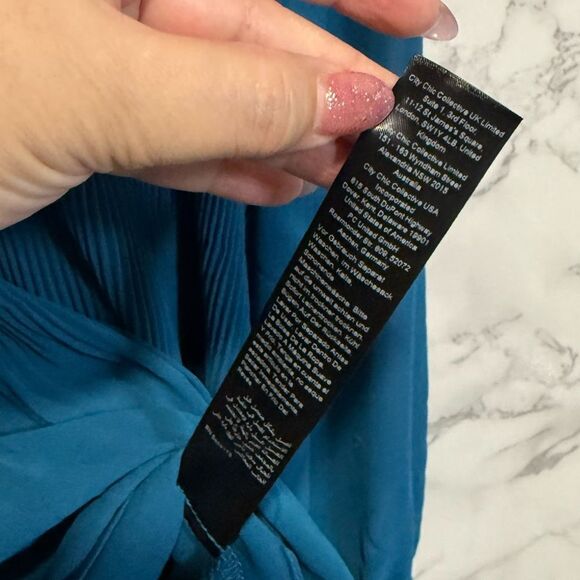 City Chic Lust After Top in Teal Size XXS/12 Pleated Lace With Back Bow Detail - Picture 11 of 13